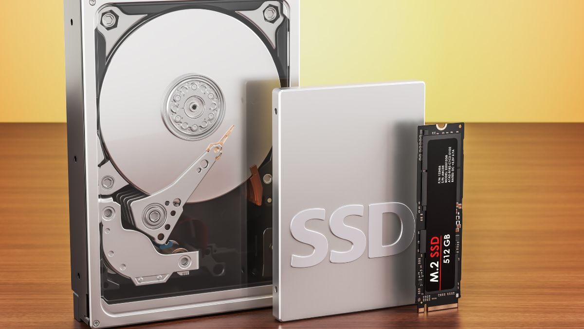 Egy HDD és egy SSD tárolóegység, amelyek az adattárolás különböző formáit képviselik.