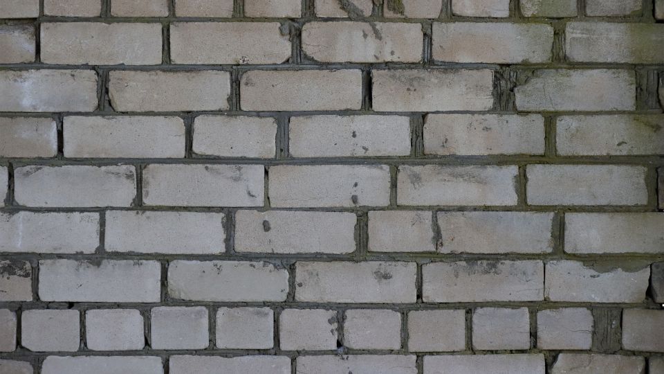 Szilikát téglából készült fal, amely a hőtárolás és tartósság szempontjából népszerű választás.