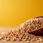 Lenmagpehely a fa kanálban, tápanyagban gazdag forrás.